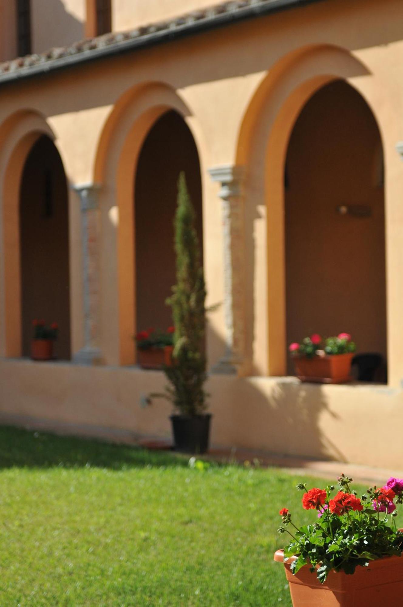 Chiostro Delle Monache Hostel Volterra Luaran gambar